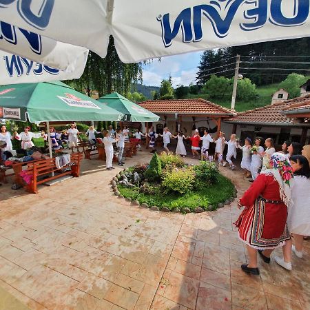 Yagodina Family Hotel Eksteriør bilde